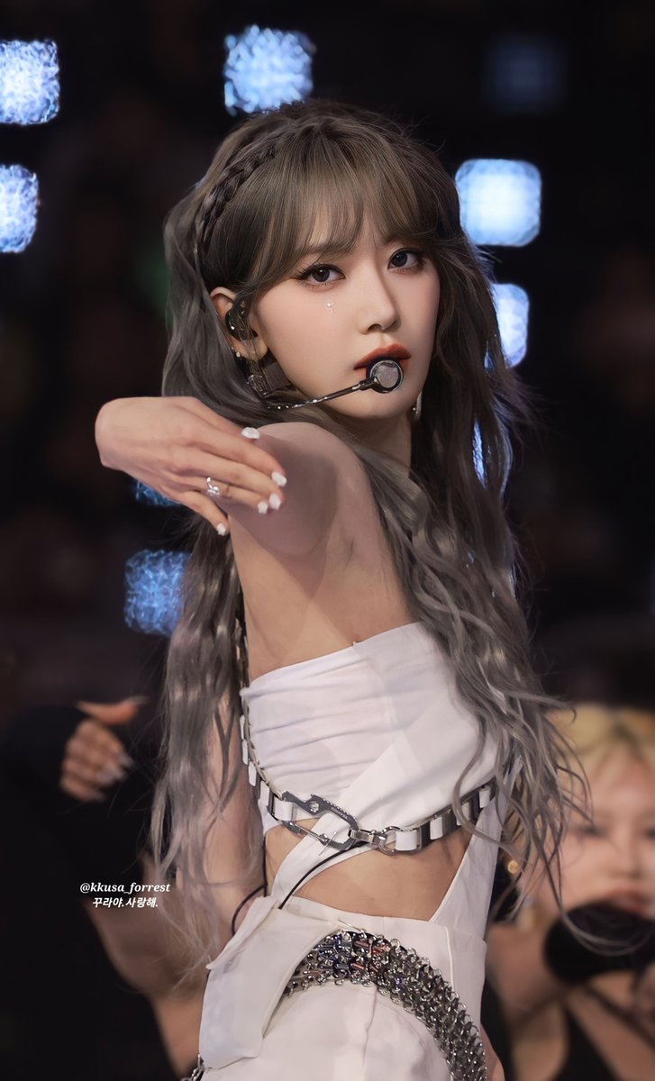 kkusa_forrest's tweet photo. 231225 SBS 가대전 본식 HQ_8

#사쿠라 #SAKURA
#미야와키사쿠라 #みやわきさくら
#宮脇咲良
#르세라핌 #LE_SSERAFIM https://t.co/rIHDF9pfiu