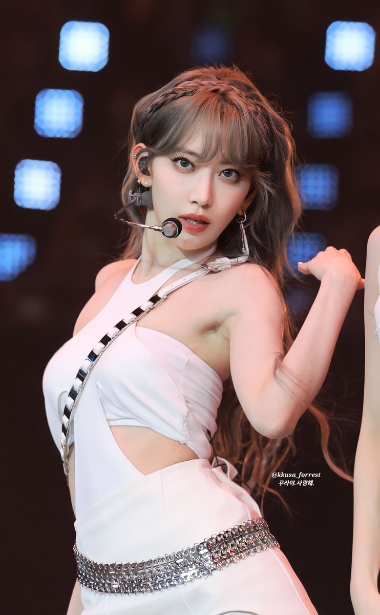 kkusa_forrest's tweet photo. 231225 SBS 가대전 본식 HQ_9

#사쿠라 #SAKURA
#미야와키사쿠라 #みやわきさくら
#宮脇咲良
#르세라핌 #LE_SSERAFIM https://t.co/JnU98pUsFG