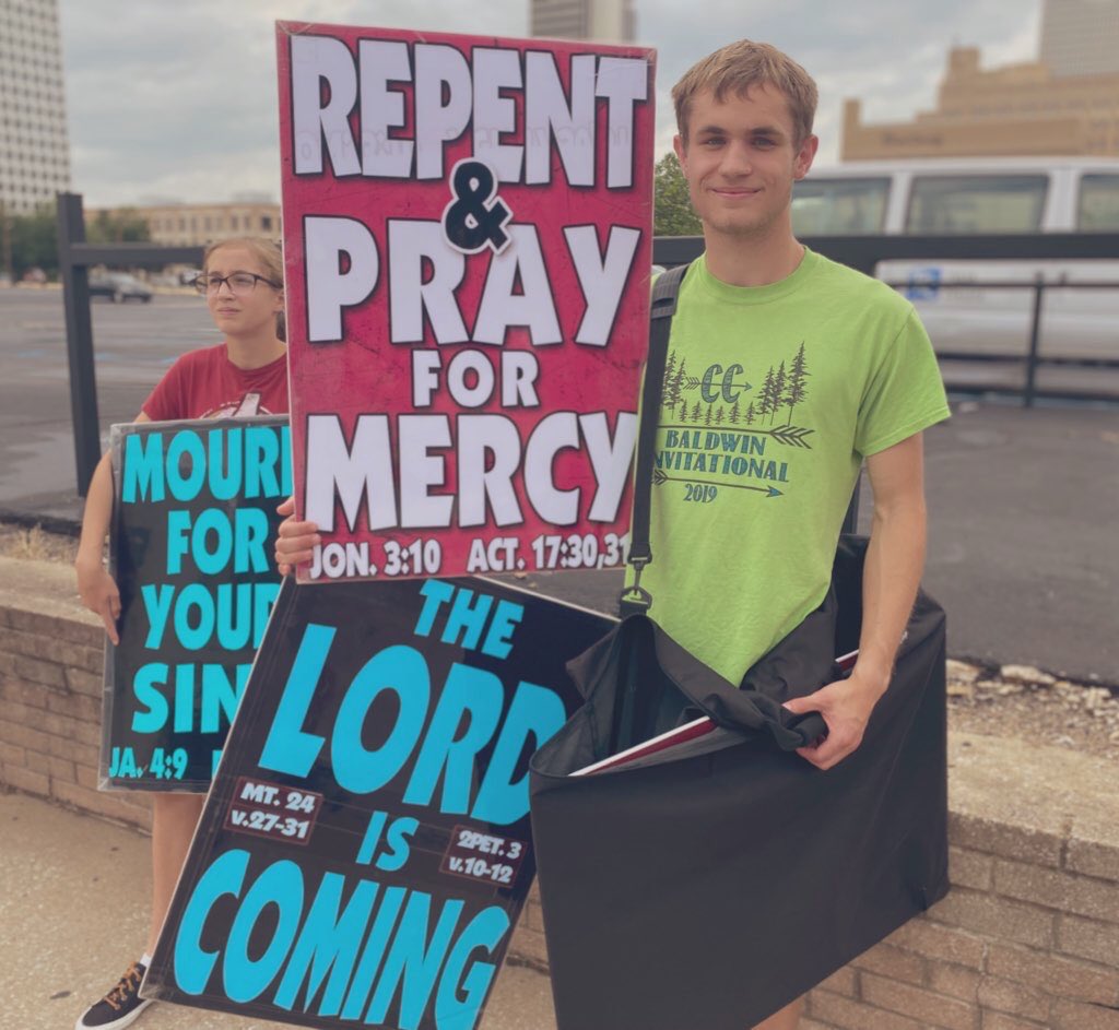 WBCElect's tweet photo. I have sworn by myself, the word is gone out of my mouth in righteousness, and shall not return, That unto me every knee shall bow, every tongue shall swear. Isaiah 45:23.
#HisRevelation
#ChristReturneth
#NoXMasIdolatry
#NoProudSin
#HisKingdomCome
#HisWillBeDone https://t.co/JN0BlsjtYL