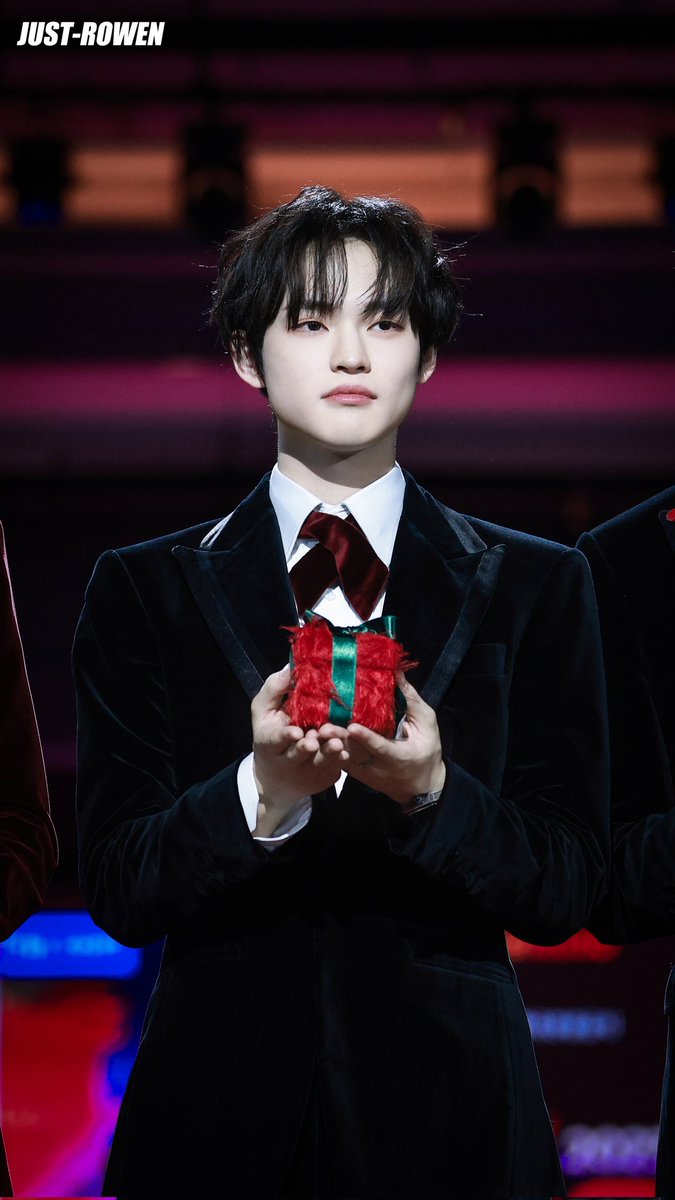 just_rowen's tweet photo. 231225  SBS

 #CHENLE #천러 #辰乐 #NCT #NCTDREAM https://t.co/xqwhgc2JNe