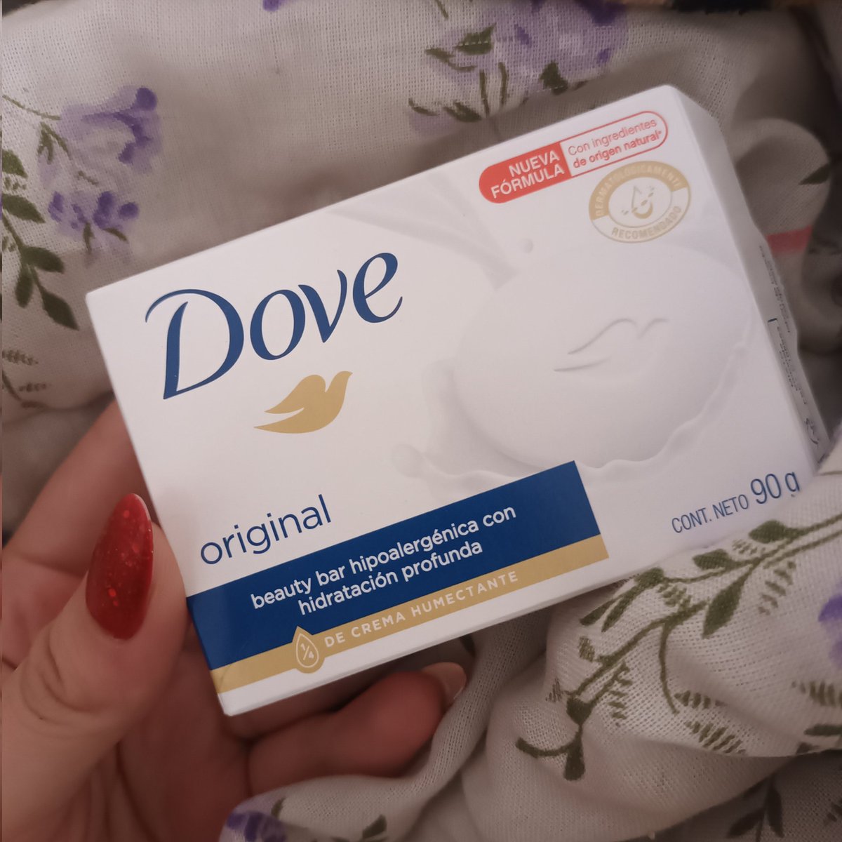 clumsypagan's tweet photo. I got a bar of soap #YIAYGift https://t.co/squGWcsFjg