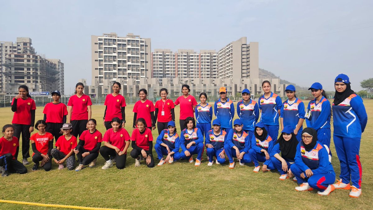 #IndianArmy
#KupwaraTerriers
#Aseemfoundation
#SportsForPeace
#WomensCricket