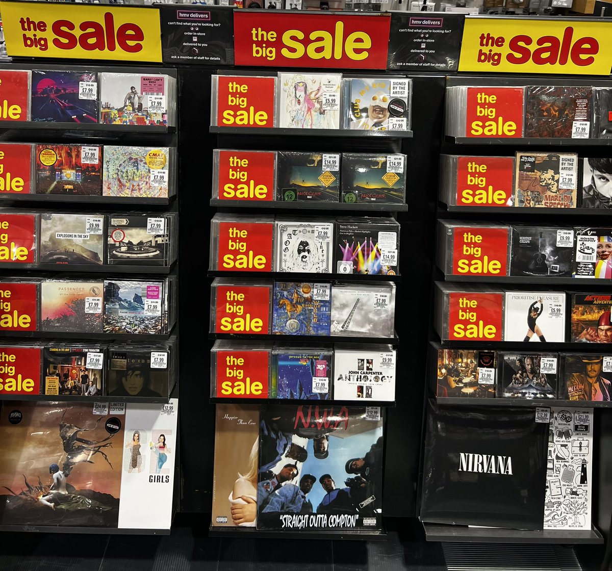 hmvBoston tweet media