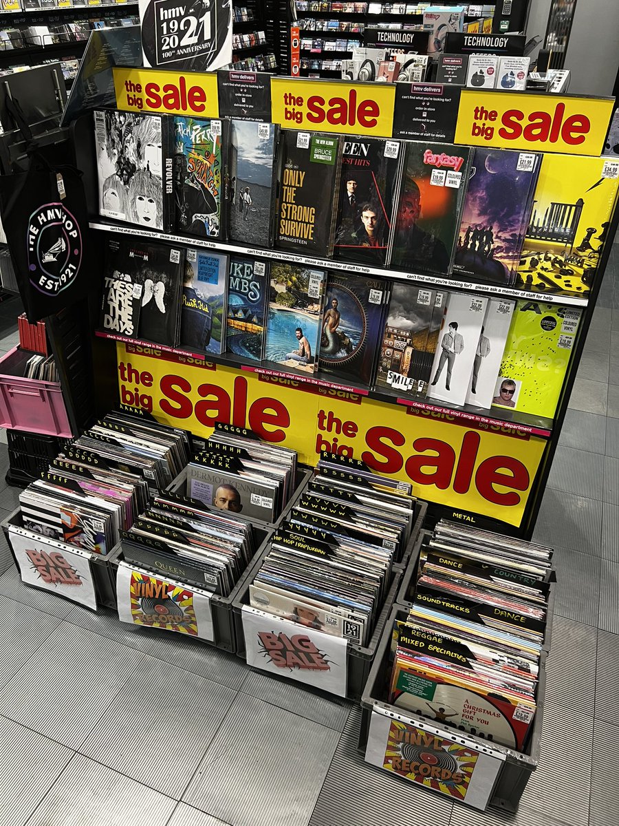 hmvBoston tweet media