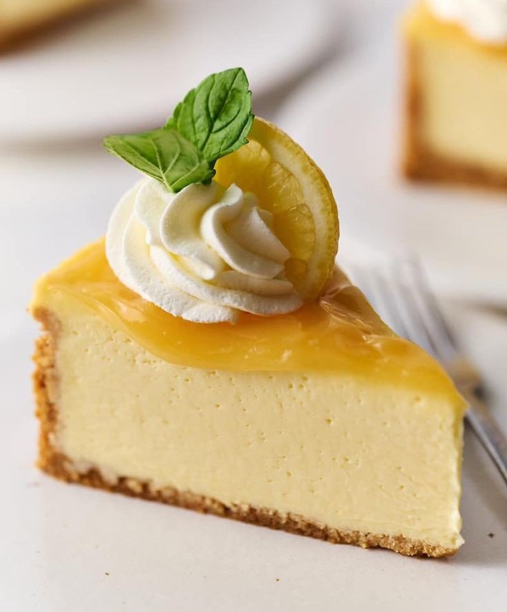 tdtwtbakery's tweet photo. ORDER UP !! .𖥔 ݁ ˖
🍰 lemon cheesecake for @eeelejandro from @aleheatherfan50 !! 
`` HELLO!!!!!!!Lemon cheesecake ``
ENJOY ♡ https://t.co/7ycWZeIuoQ