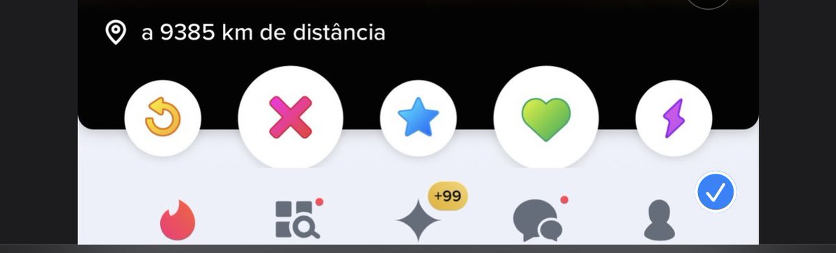 KarolineR40's tweet photo. More perto do aeroporto e use o Tinder:

“O seu futuro amor está a 928374849493847748493 km de distância de você” https://t.co/b4D2cL3ARU