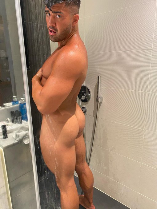 RT if you want to slap this juicy 🍑 https://t.co/VWE3BoV14K
