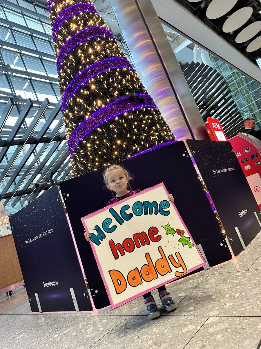 One excited welcome party at @HeathrowAirport. Patiently waiting for dad so we can kick off Christmas! 🎄🎅🏼