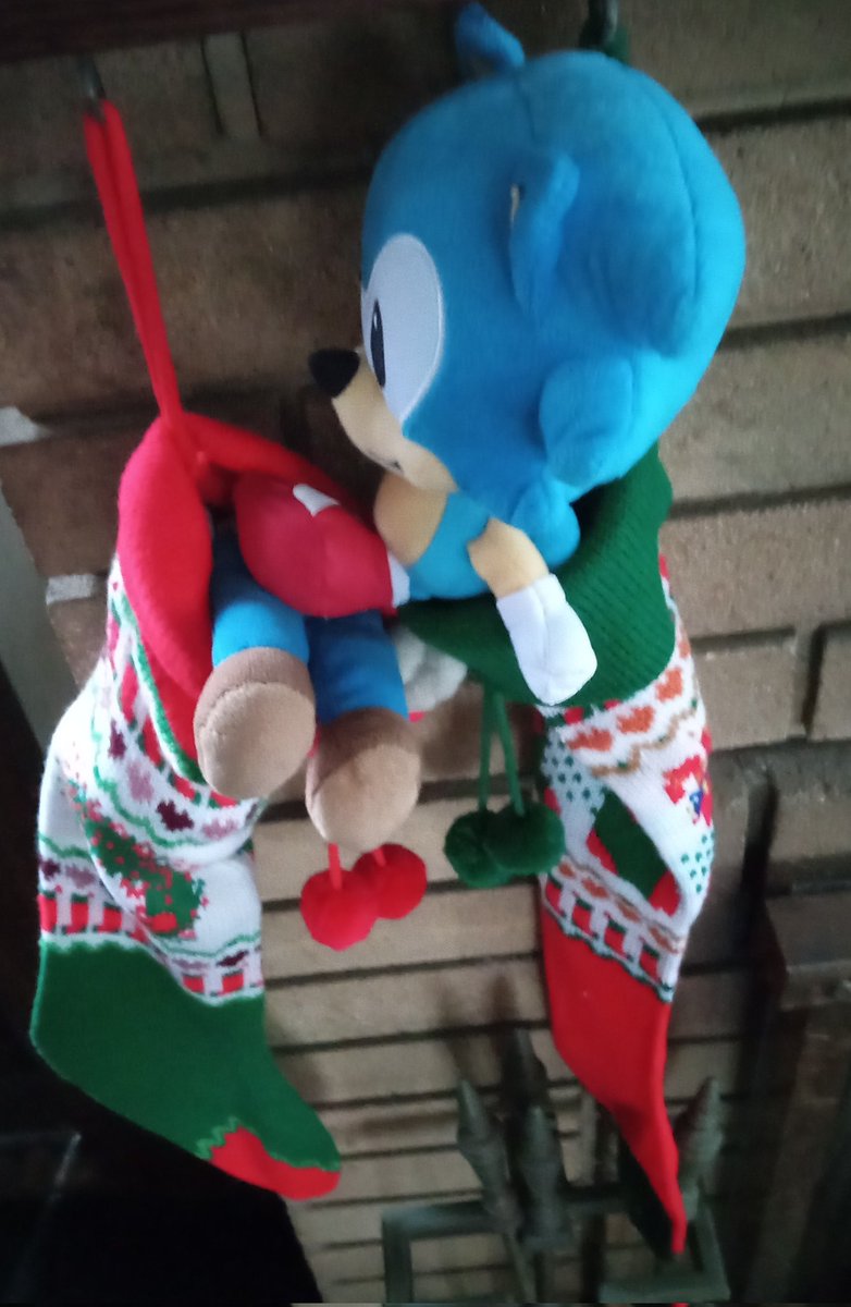 MarioStayPos's tweet image. Why would you do this to me Sonic? I thought we were friends!!! 😭😭😭