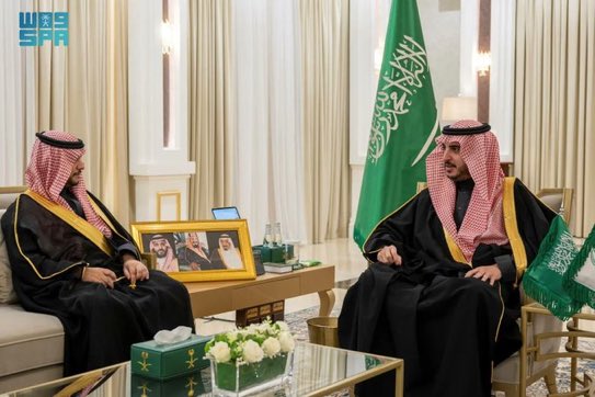 TheArabHash's tweet image. أمير منطقة الجوف يستقبل مساعد وزير الموارد البشرية والتنمية الاجتماعية للخدمات المشتركة.