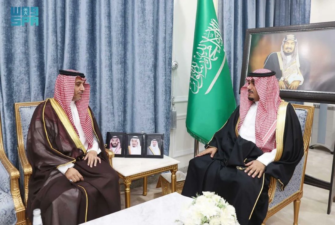 TheArabHash's tweet image. نائب أمير منطقة نجران يستقبل مدير مكافحة المخدرات بالمنطقة.