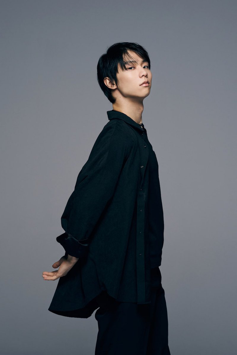 lovewings26's tweet photo. @YUZURUofficial_ 我们最最最亲爱的Yuzu-kun，你真的好勇敢，永远是那个站在冰上的战神，永远代表着阳光、纯净、勇气和韧性！不论你面对的是怎样的肮脏，你永远用最正面的方式回应！这样的你真的让人无法不爱！
太爱你了，我们的战神！❤️❤️❤️
#羽生結弦
#LoveYuzuruFromAllOverTheWorld https://t.co/hhVp8EgN9M