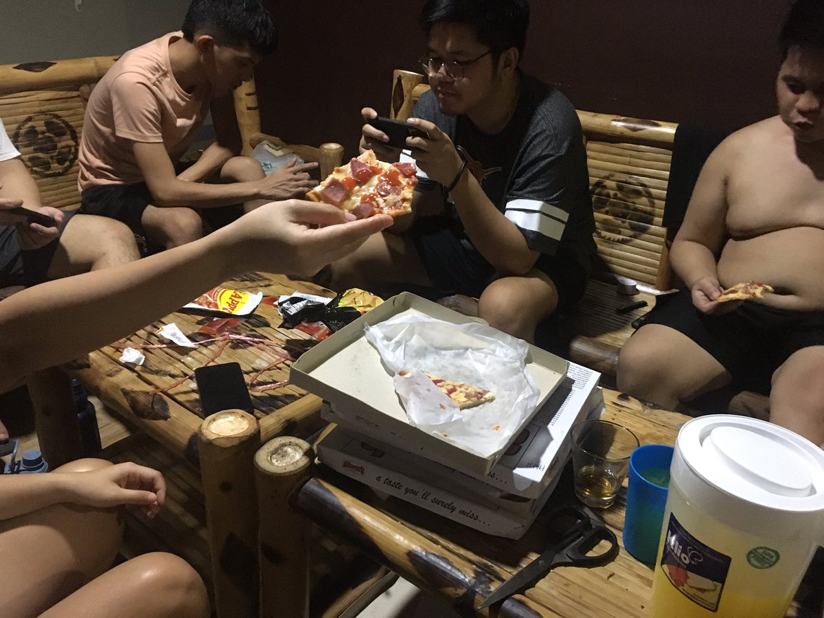EmpleoJan's tweet photo. @timondap @akoiulep Round two HAHAHA https://t.co/t1PyGftnEt