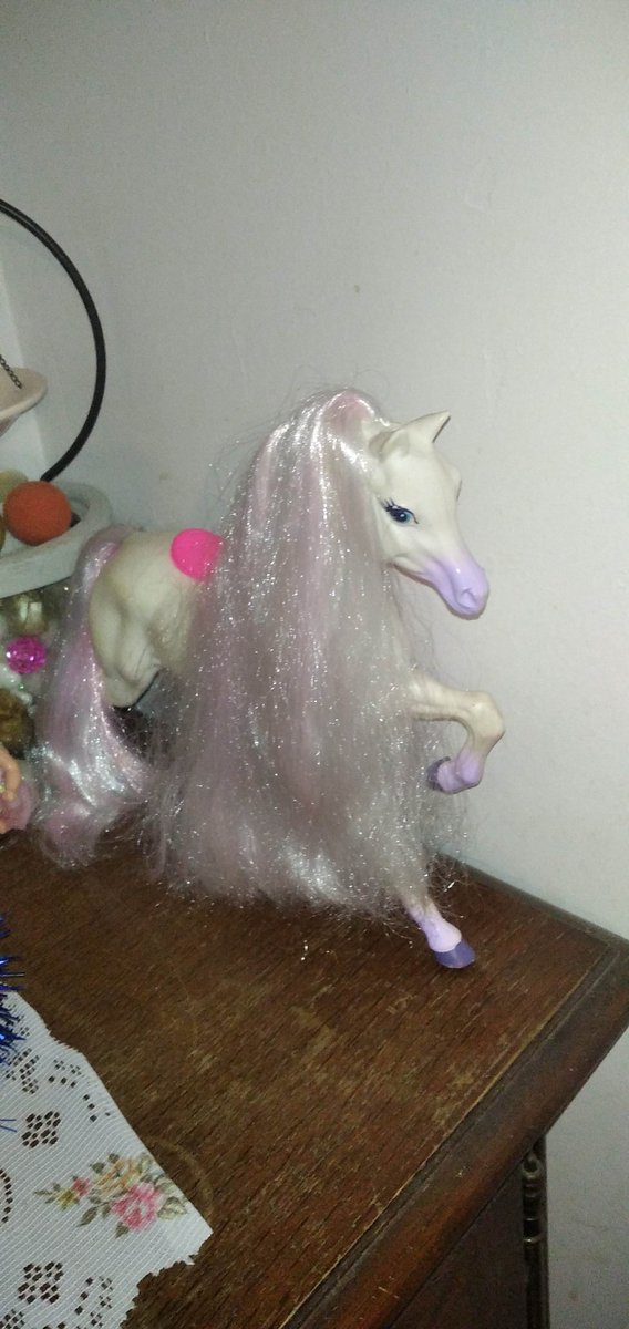 Serinityfr's tweet photo. Diva le cheval de barbie 🥰
@Nostalgift https://t.co/9R51jTQrG0