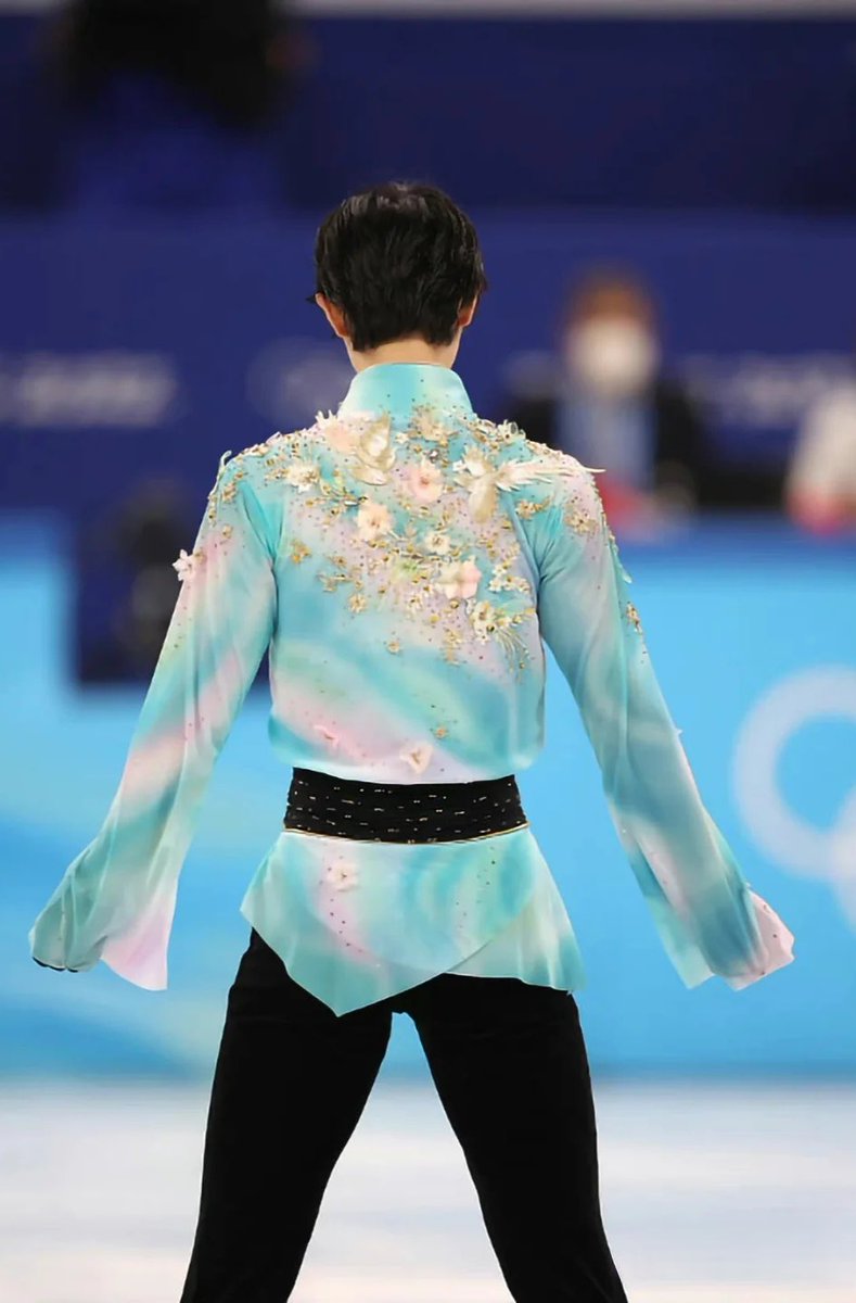 lovewings26's tweet photo. 感谢Yuzu，感谢自己成为Fanyu!
每次我遇到外在或内在的困难，都是看着Yuzu然后鼓起勇气！
人真的要像Yuzu这样永远活在阳光下！光明正大的样子太棒了！
造谣的人啊，你们不惭愧吗？

#羽生結弦
#HANYUYUZURU𓃵 
#YuzuruHanyu𓃵 
#LoveYuzuruFromAllOverTheWorld https://t.co/I3P0SynSZF