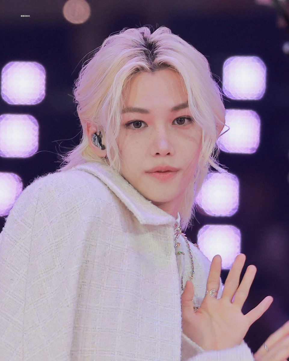 valrani_skz's tweet photo. this felix is for the history books https://t.co/pLxMOn1E5H