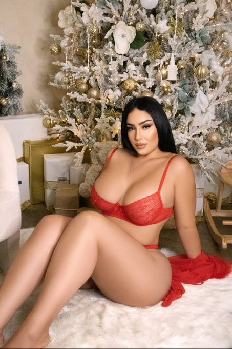 These pictures are just 😍  #INDvsSA #NewYear2024 #Xmas https://t.co/7vHWxtKGUV<a href="/tag/indvssa"class="tags">#INDvsSA</a><a href="/tag/newyear2024"class="tags">#NewYear2024</a><a href="/tag/xmas"class="tags"><span>#xmas</span></a>