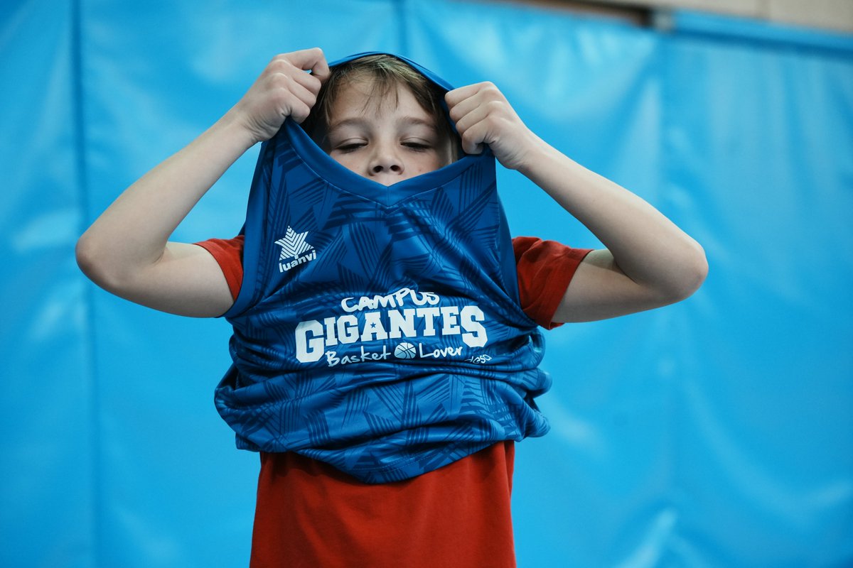 CampusGigantes's tweet photo. Más tremendas imágenes de lo que hemos vivido en la primera fecha.
@Luanvi, en #SedeNoroeste y #SedeGetafe.
¡Sensacionales!
#JuntosGigantes
#BasketLover https://t.co/XRxFNdxSAo