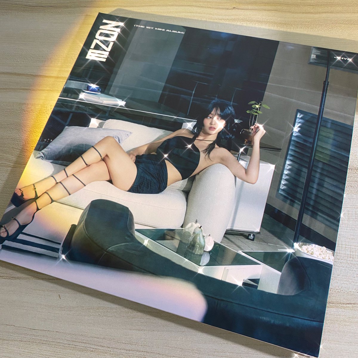 mehyojung's tweet photo. JIHYO “ZONE” DEEP SEA VINYL
#JIHYO #지효 #ジヒョ #TWICE #ZONE #KillingMeGood https://t.co/QAkz3IHbc3