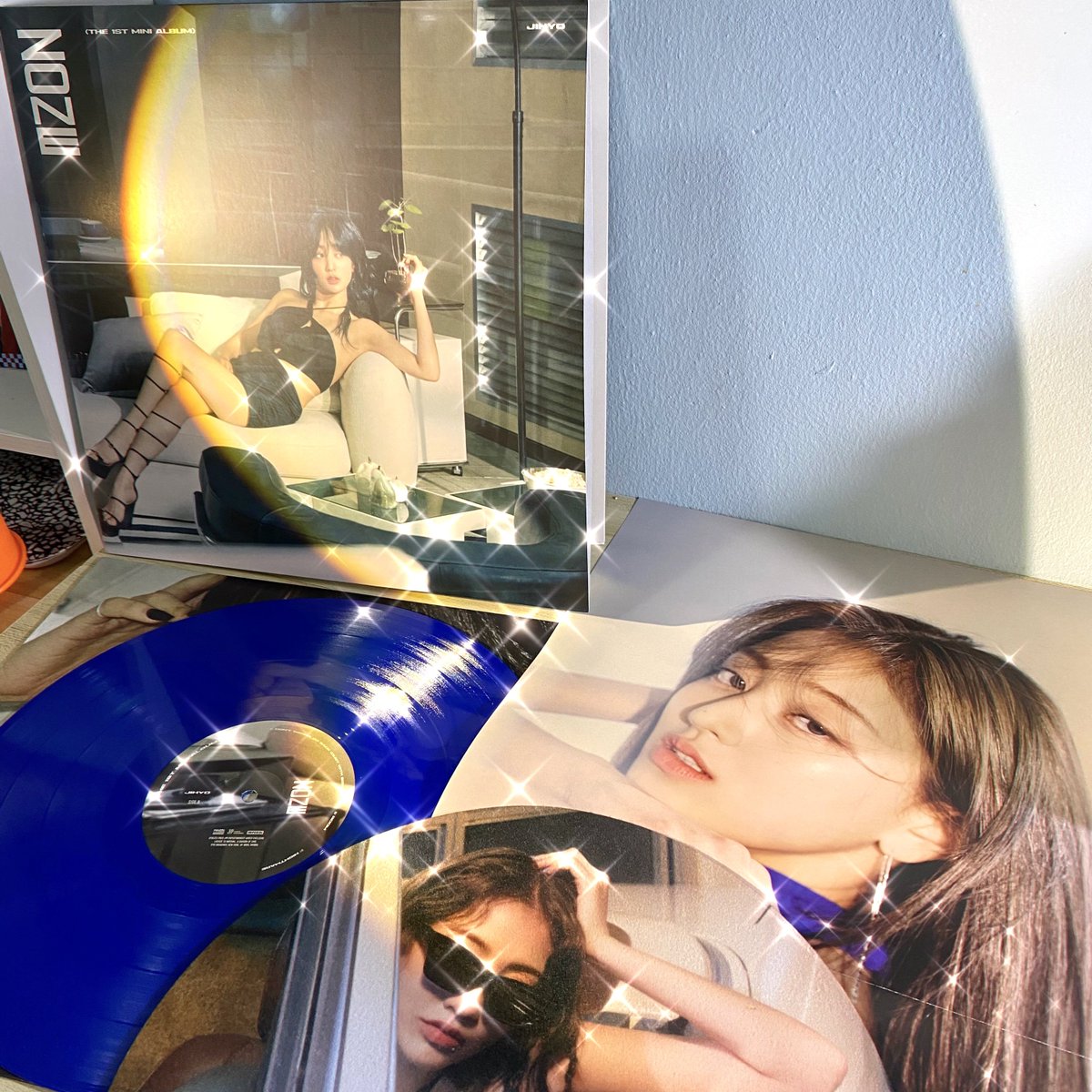 mehyojung's tweet photo. JIHYO “ZONE” DEEP SEA VINYL
#JIHYO #지효 #ジヒョ #TWICE #ZONE #KillingMeGood https://t.co/QAkz3IHbc3