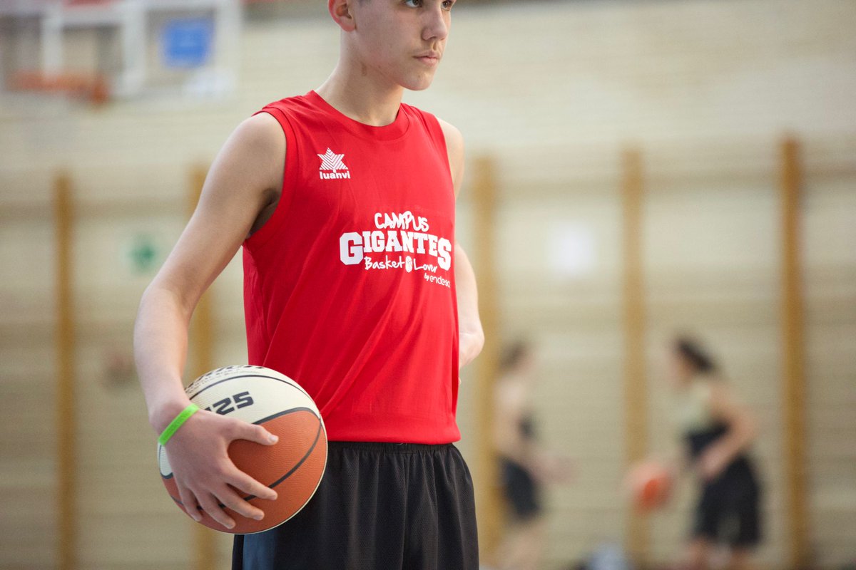 CampusGigantes's tweet photo. Más tremendas imágenes de lo que hemos vivido en la primera fecha.
@Luanvi, en #SedeNoroeste y #SedeGetafe.
¡Sensacionales!
#JuntosGigantes
#BasketLover https://t.co/XRxFNdxSAo
