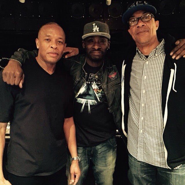 tnaved's tweet photo. Dr Dre x Pete Rock x DJ Pooh in the studio. (2015) https://t.co/iCXtBnfKHP