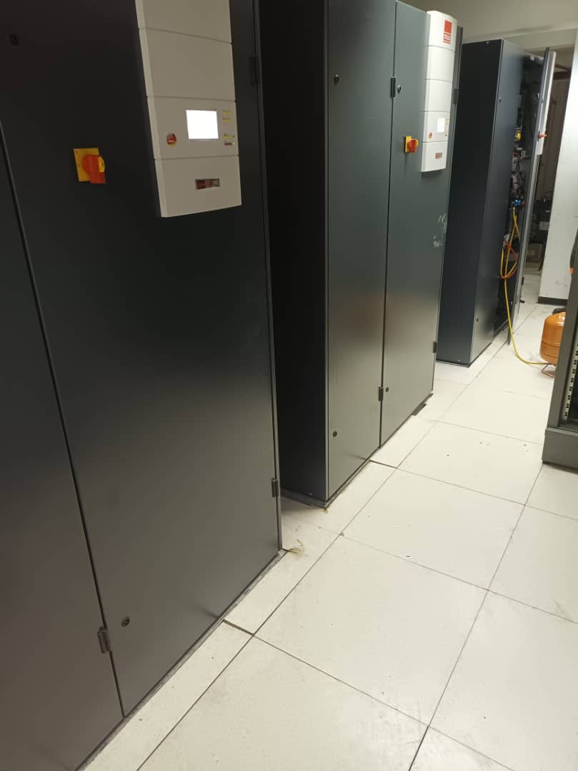 THERMOCOOLUG's tweet photo. No more sleepless night with N + 1 redundancy and 24/7 temperature and humidity monitoring system and email or SMS alert. https://t.co/Gkar0YUtkF
