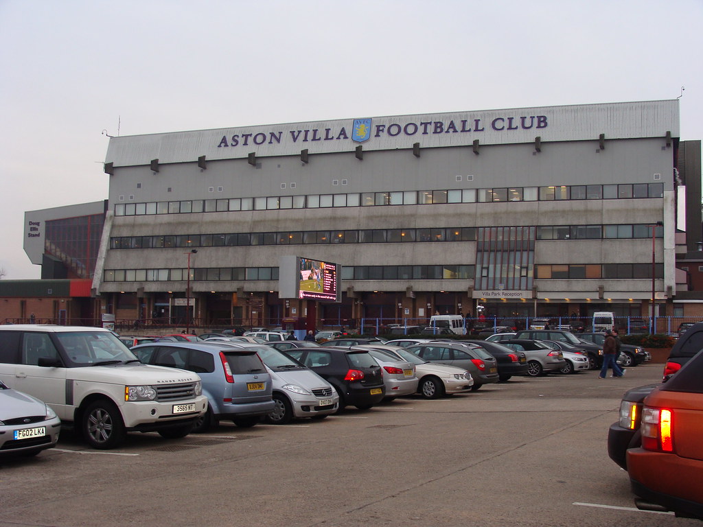 Do you think Manchester United will beat Aston Villa tonight? Reply with your correct score predictions! We will give 5 MTC SUPER AWEH vouchers to the first 5 correct score predictions!
#AVLMUN #EPL