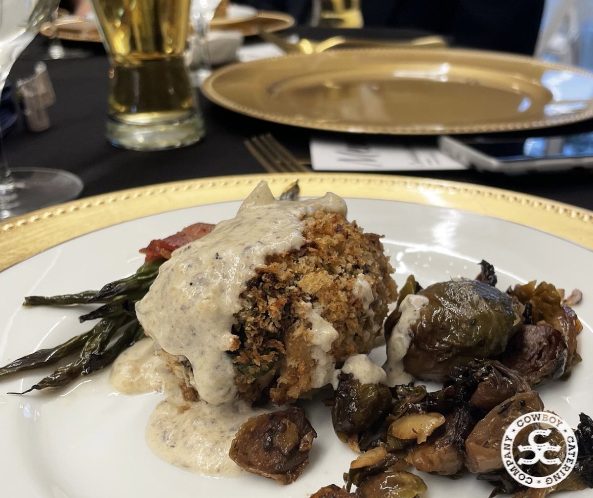 Cowboy_Catering's tweet photo. This creamy chicken roulade with roasted Italian Brussel sprouts and bacon-wrapped green beans has our mouth-watering! Get the white-glove treatment for any of your catering needs! Call the Cowboy to concoct your perfect menu today: https://t.co/L5CggIG0yN https://t.co/6efkifPmWK