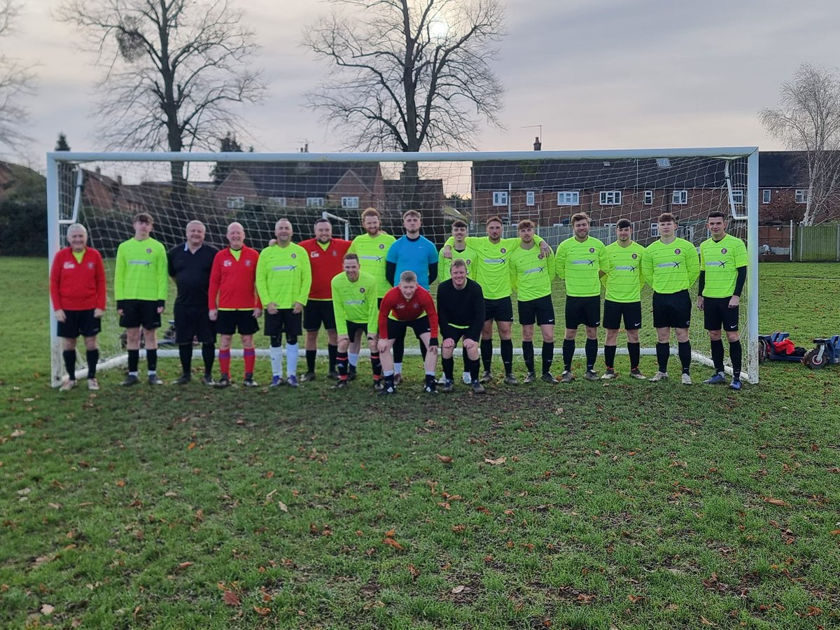 OldWindsorFC's tweet photo. Our annual Boxing Day game. Good fun amongst friends to run off the Christmas dinner and beers 🎅🎄 https://t.co/Y0UVwfVwli