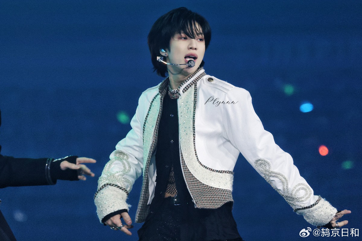 nyaaang_6v6's tweet photo. 헝 처음보는 챡꿍홈마의 태민이 사진을 봤는데 웨이보 계정만 있으신가봐..암튼 알흠다움 (가요대전+멜뮤) https://t.co/x5yy26kQ0W