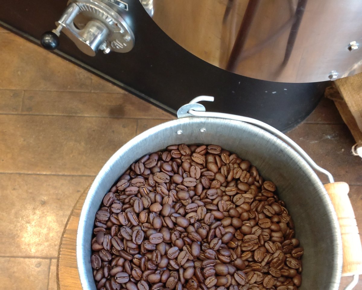 maruca_coffee's tweet photo. 今年の営業も残り2日。お客様のご来店をお待ちしております😊
一部品切れの豆もございます。またドリップバッグはご予約のお客様優先でお渡ししております。
どうぞご了承ください🙇
■年内発送の通販の受付は終了、年明けは1/6㈯より。
■27㈬11:00-18:00 
28㈭11:00-15:00
■休業　12/29㈮〜1/5㈮ https://t.co/zYBBkBlr1o
