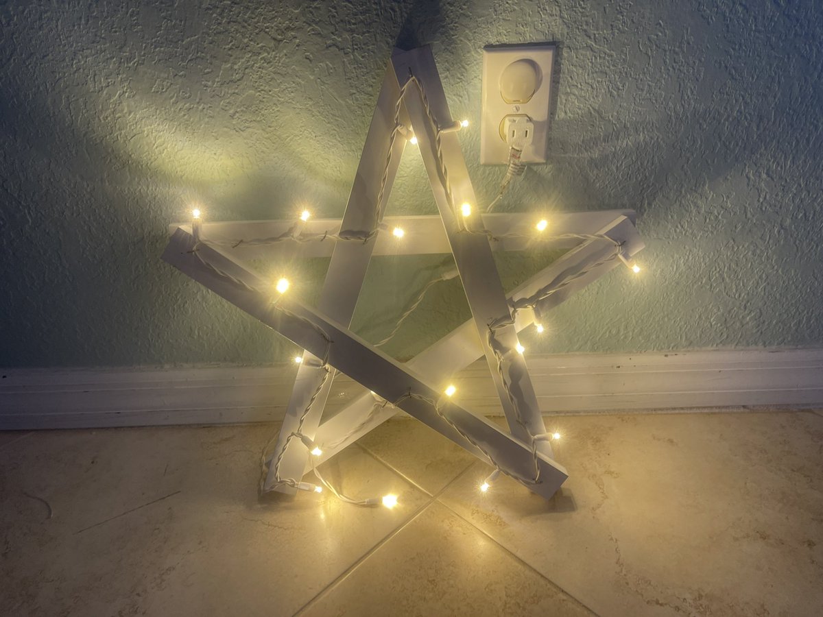 DannySlavich's tweet photo. Every year my siblings and their spouses do a Secret Santa. This year I asked for A Langs Star (@SlangsOnSports), to support @ProjectALSorg in honor of my father-in-law (@LauraSlavich’s Dad, Don) and all who fight this disease. https://t.co/nCZotk2k5s