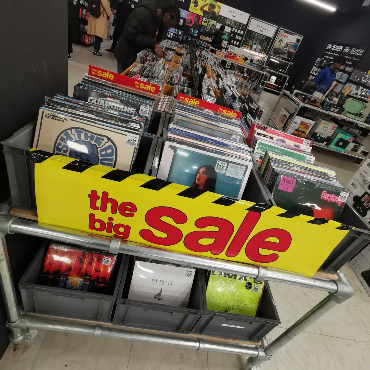 hmvBirmingham's tweet photo. 🔥 THE BIG SALE 🔥

Happy Boxing Day!

Looking to spend that Christmas dollar you got? 🤩 What better way than to grab your favourite vinyl records from our massive post Xmas sale!? 🔥 Check out some of our staff picks below! 

#thebigsale #hmv #hmvbirmingham #hmvLovesVinyl https://t.co/XrpEIm9neP
