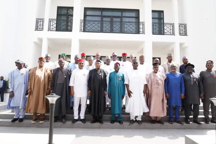 President Bola Ahmed Tinubu; Vice President Sen. Kashim Shettima; Chairman, Nigeria Governors Forum (NGF) and Kwara State Governor, AbdulRahman Abdulrazaq (middle), and other governors during a Christmas homage to the President at his residence in Lagos today.