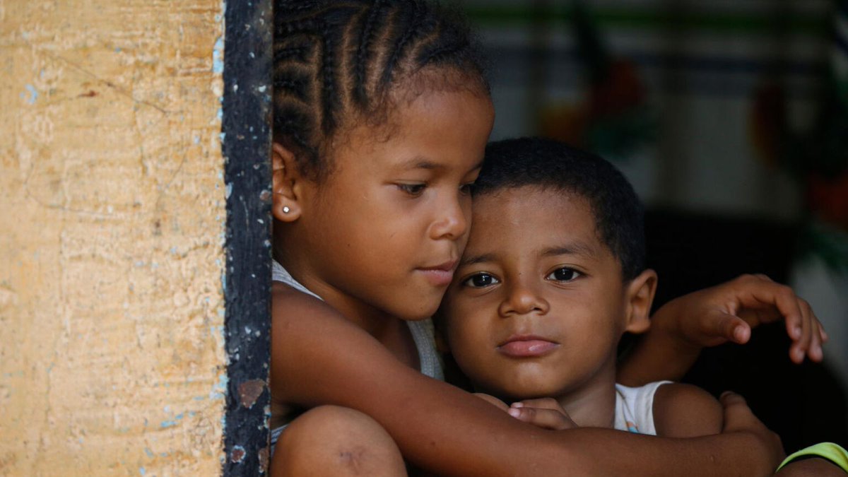 unicefvenezuela's tweet photo. Todos los niños, niñas y adolescentes tienen derecho a ser protegidos contra toda forma de abuso físico o mental, descuido o trato negligente, malos tratos o explotación. 

#ParaCadaInfancia, protección contra la violencia. https://t.co/kFFeAqiENW