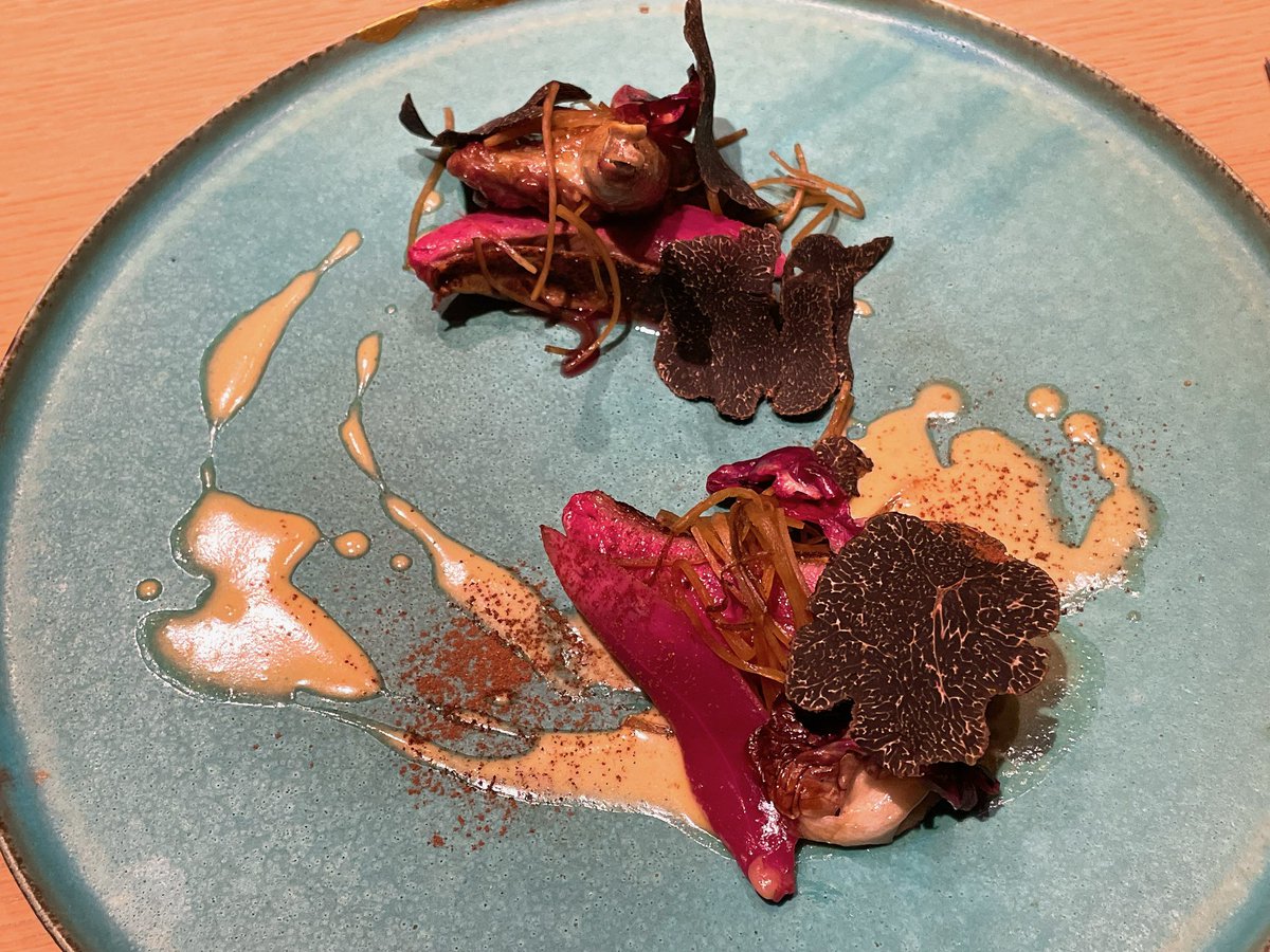 oue_52's tweet photo. メインまで普通に食べて、スライダーも食べ終わってからの『ここからが鳥羽ナイトです』でパスタ6種はヤバすぎる。でも、こんなに食べても残ったのは満足感と満腹感だけで重さはないのが鳥羽さんの料理な気がする。 https://t.co/nXBiOAICdE