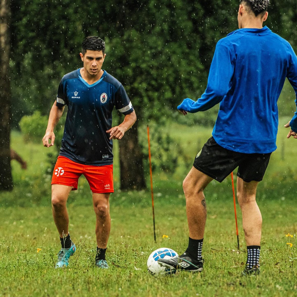 Y si llueve?… Seguimos 𝑩𝒂𝒊𝒍𝒂𝒏𝒅𝒐 😉💃