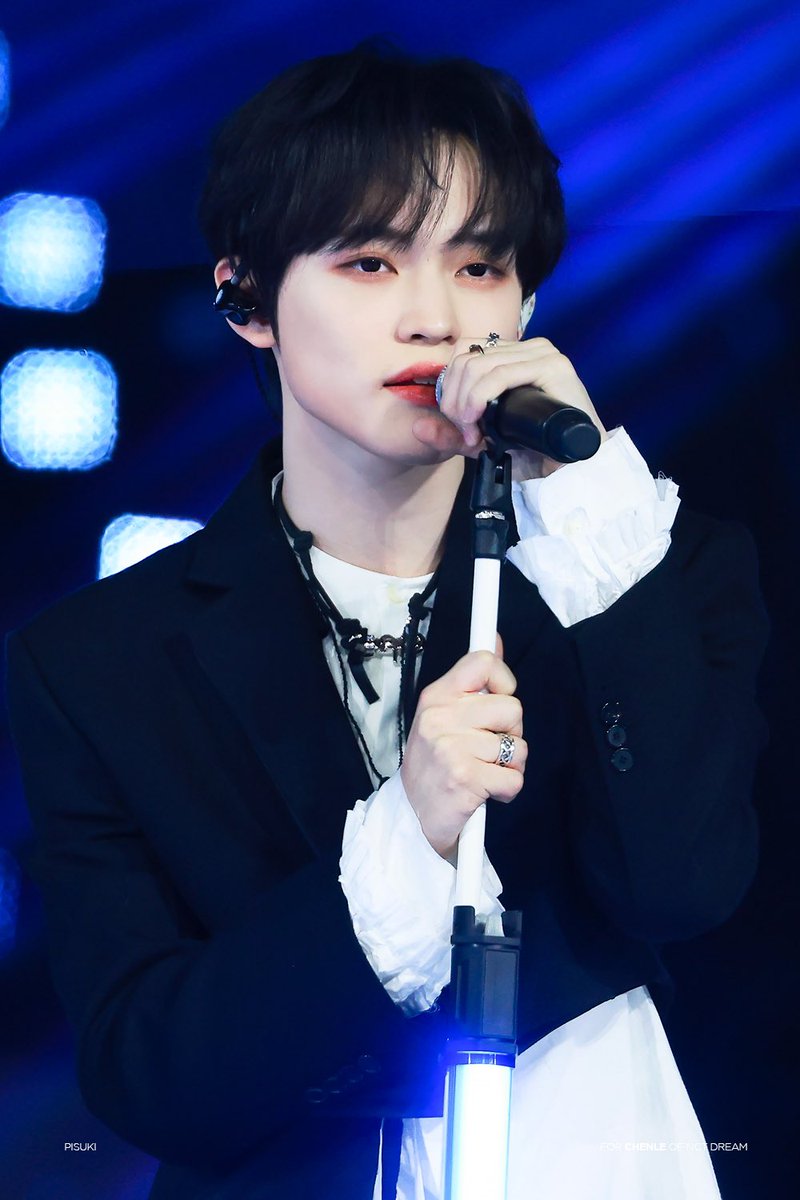 pisuki_lele's tweet photo. 231225 #천러 #CHENLE https://t.co/5Vm6t68B87
