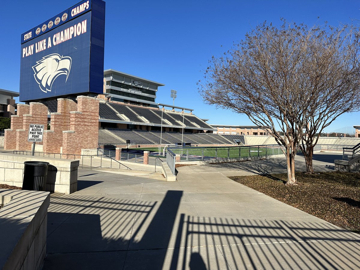 harrisonvapnek's tweet photo. I made the trip this morning up to Allen High School, former home of #Mizzou standouts Theo Wease Jr. and Jayden Jernigan.

Later this week on #MizzouXtra, the story of the return home for Theo and Jayden for the possible end of their collegiate careers. @KOMUsports https://t.co/rh0fUrO7Y5