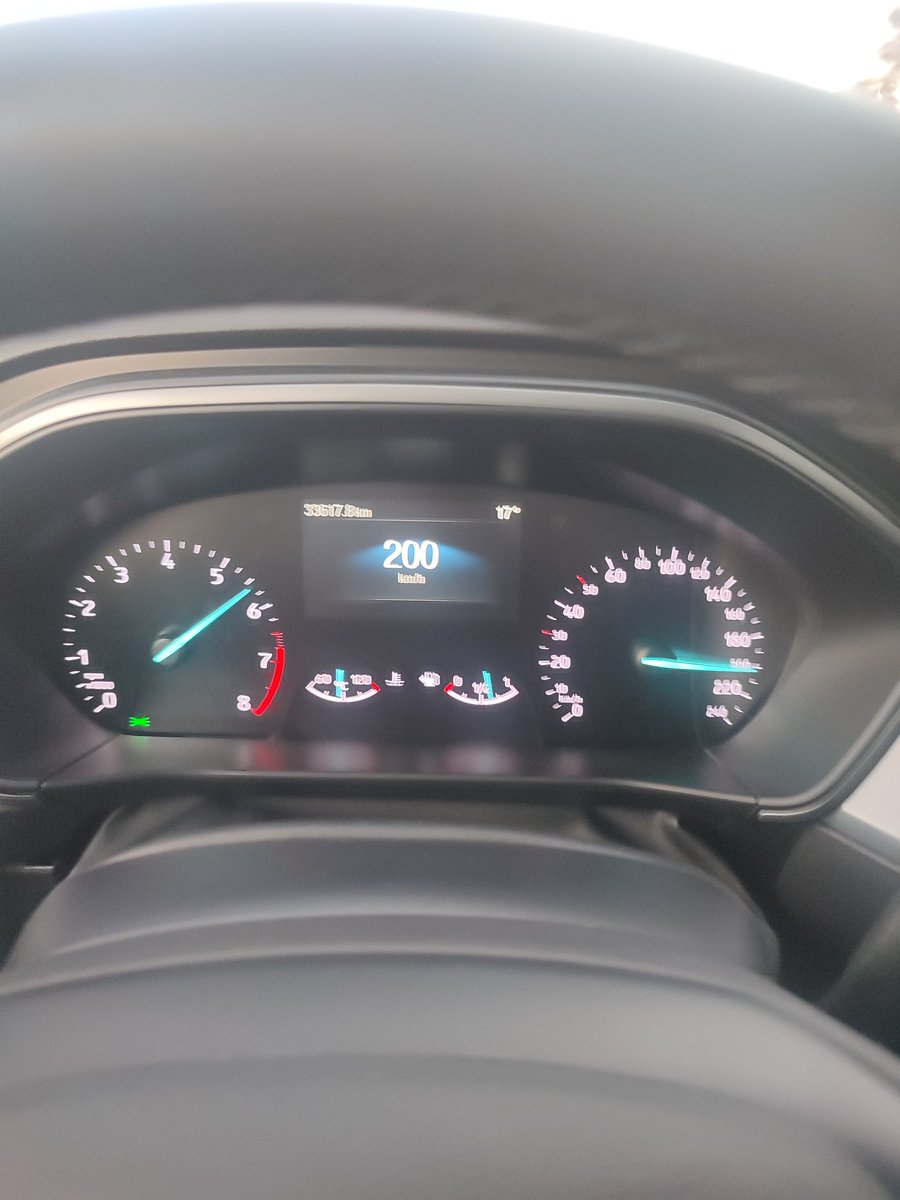 Kadran kıramayanlardan devam 1.5L 125hp focus daha 5. Viteste, 190a kadar mükemmel, hızlanma devam ediyor ama sanırım 3 yıl sürer 220ye gelmesi