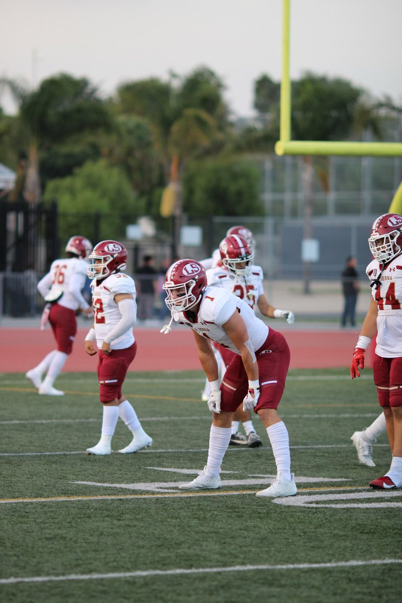 owenlong22's tweet photo. Honored to be named the Mid Valley Sports and San Gabriel Valley Player of the Year @tspeterson40 @LSHS_Football https://t.co/kEslsBGk73