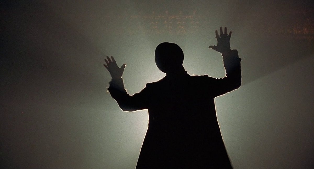 notgwendalupe's tweet photo. 'chicago' premiered 21 years ago today https://t.co/woqqb2gMha