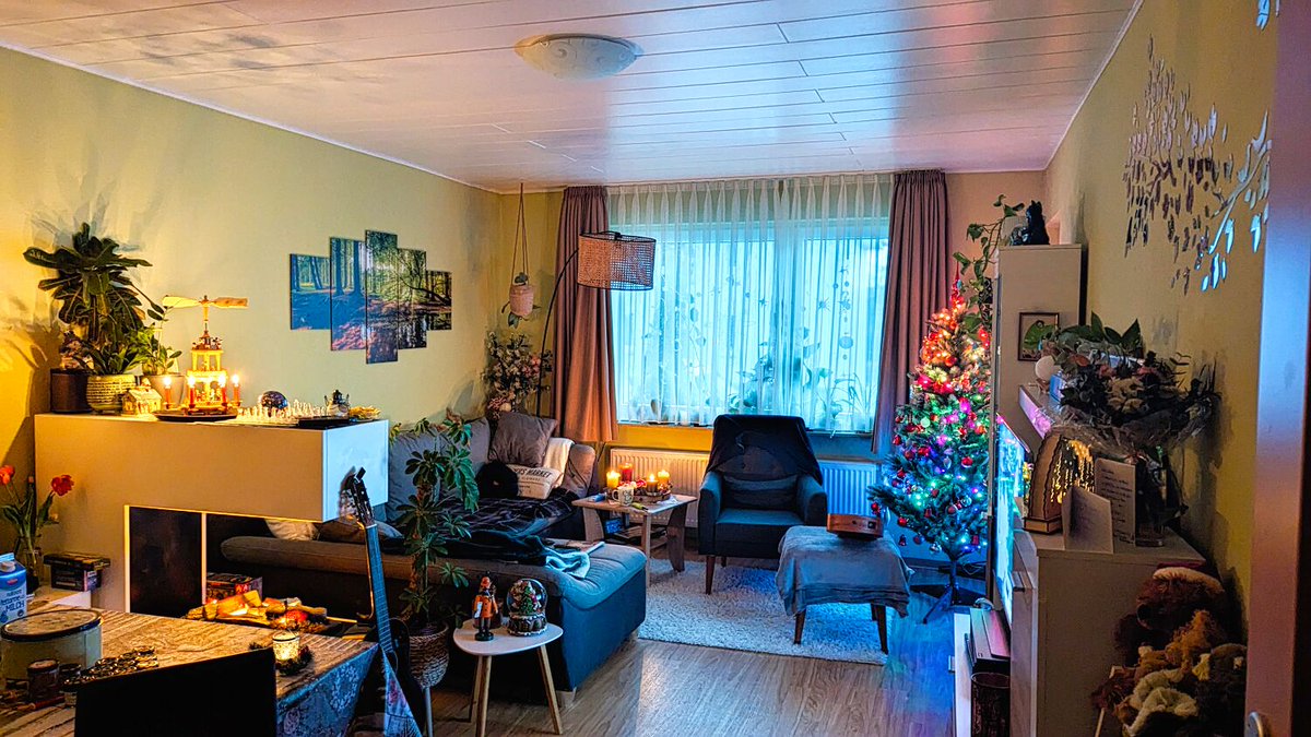Kein #Tatort, aber ein Wohnzimmer im Dezember 2023  in Deutschland, mein Wohnzimmer ... Ich mag es sehr.