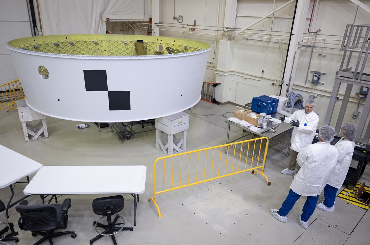NASA_SLS's tweet photo. Counting down to 2024 with a look back at highlights of 2023!
First up - the #Artemis II crew was announced. Christina Koch, Reid Wiseman, Victor Glover, and Jeremy Hansen have been busy training, and  got an up close look at hardware for @NASAArtemis II.

https://t.co/Nw77J1TyAq https://t.co/dsVfpyz3kd