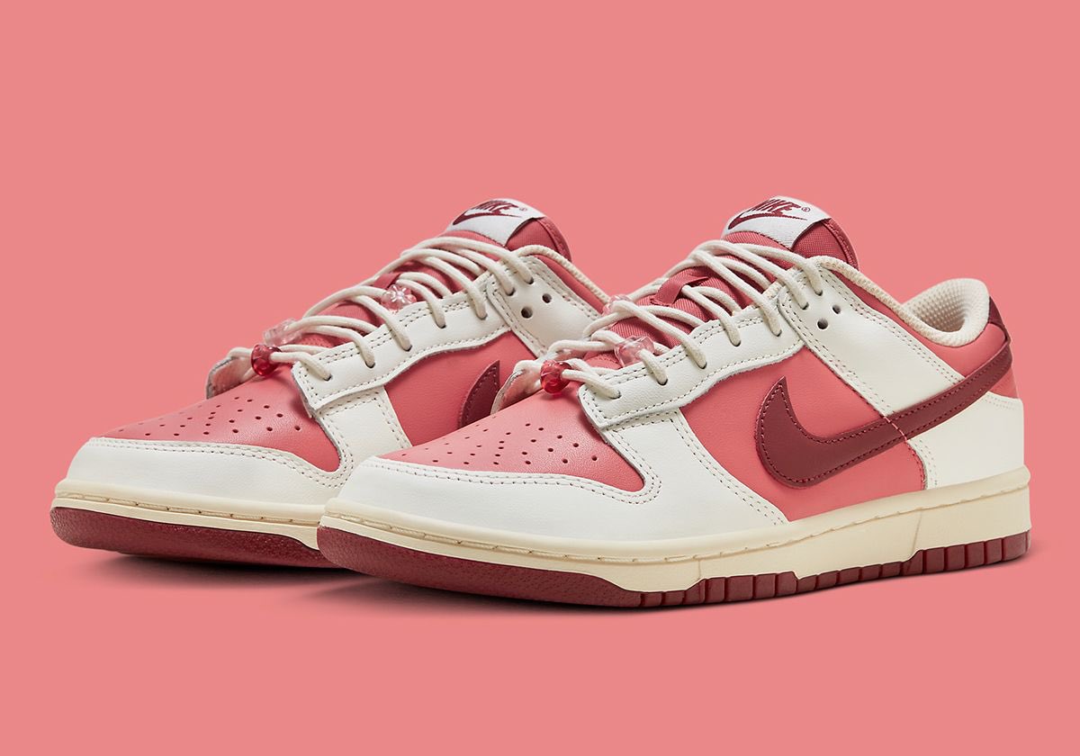 Sneakerologue's tweet photo. Images officielles d’une nouvelle Nike Dunk Low “Valentine’s Day” ❤️ https://t.co/3Lr4ryMZeH