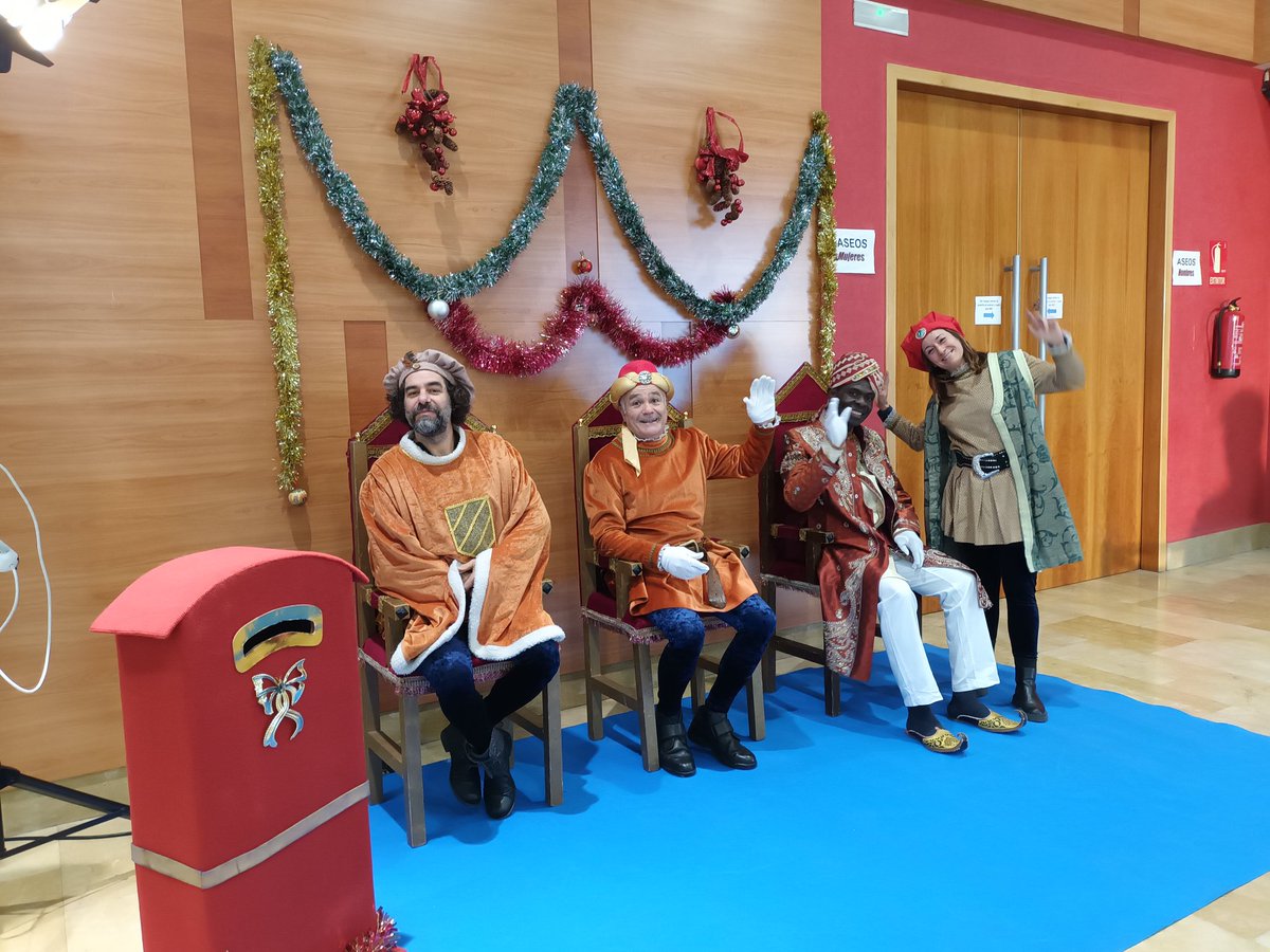 Los carteros reales te están esperando en <a href="/ElRabaldePinto/">El Rabal de Pinto</a> de 17:00 a 18:30 horas. Estarán los días 26, 27 y 28 de diciembre y 3 y 4 de enero <a href="/AytoPinto/">Ayuntamiento de Pinto</a>