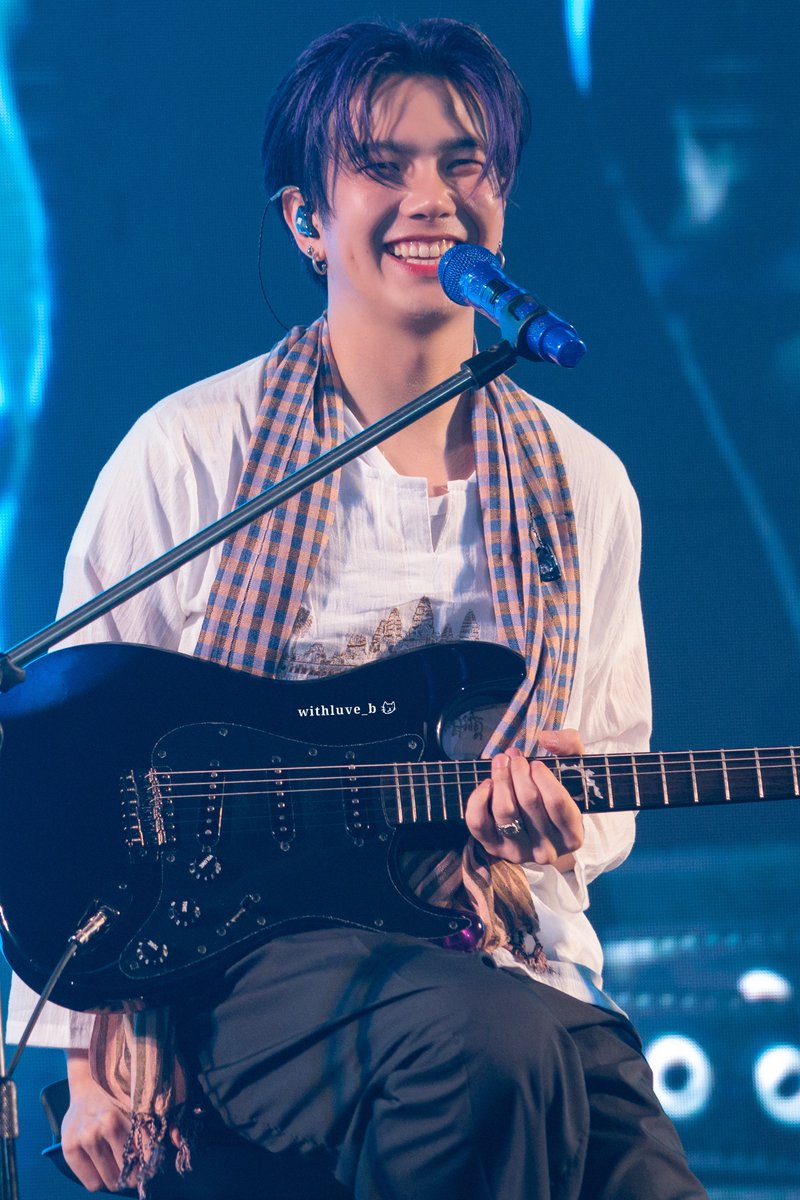 withluve_b's tweet image. STARLIGHT EVENT DAY 3 ✨️
27.12.23 🐷🎸

Please RT + QRT this post to help claim votes for Biu 💙

🎯 2000 rt = 4000 tickets
🎯 1000 rt = 1500 tickets
🎯 500 rt = 500 tickets

🔗starlightawards.asia/?sid=f4h5b3ea

#BuildJakapan @JakeB4rever 
#STARLIGHTAWARDS #STARLIGHT2023XBuildJakapan