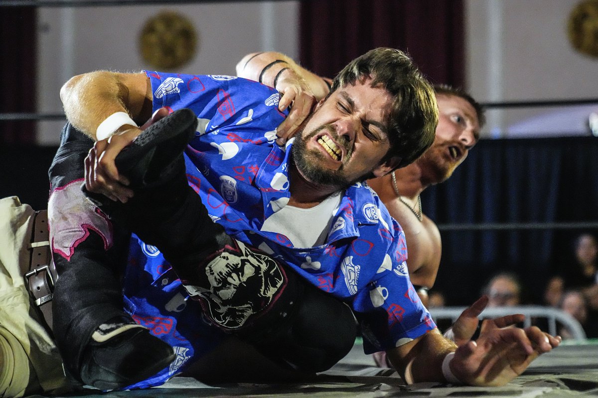 cameraguygimmik's tweet photo. #FreelanceCounts
@ThanksDanTheDad vs. @theirondemon
@FreelanceWres https://t.co/CBIXtm3Kzc