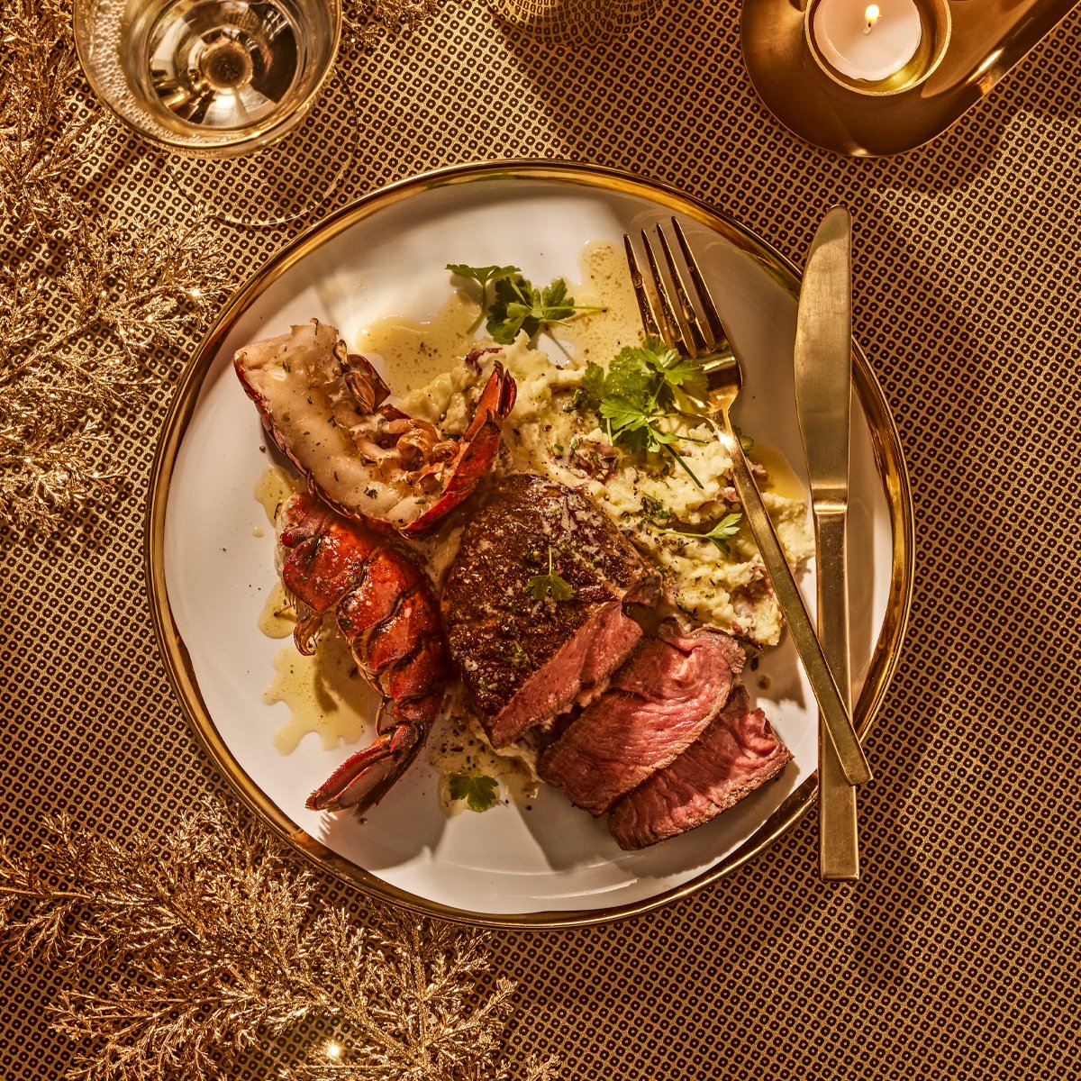 Celebrate the New Year with a dazzling plate of surf and turf! This Jerk Steak and Lobster recipe is oh-so delicious and surprisingly quick to prepare. So go ahead and ring in the New Year with this luxurious meal. See the recipe here: longos.com/Recipes/JERK-S…